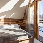 Koza, Pod Giewontem Chalet *