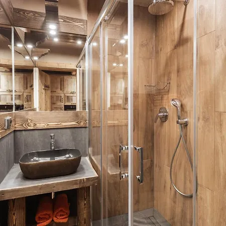 Koza, Pod Giewontem Chalet